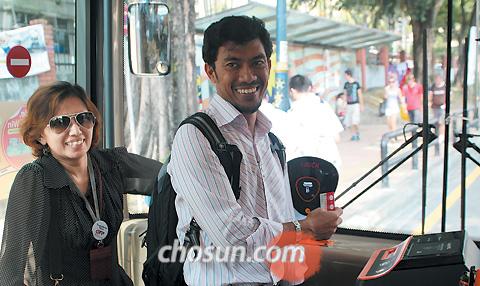 T-머니 사용하는 말레이시아 현지인들