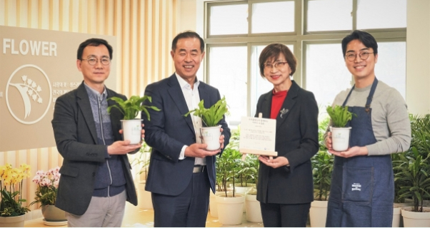 2023 교실 숲 현판전달식 단체사진